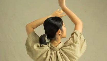 福建一高校多名学生网购演出服表演后退货，涉事学生回应