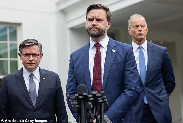 笑死!美国政府关门,公务员为爱发电!妮可·基德曼20年婚姻再破裂,背后竟是…