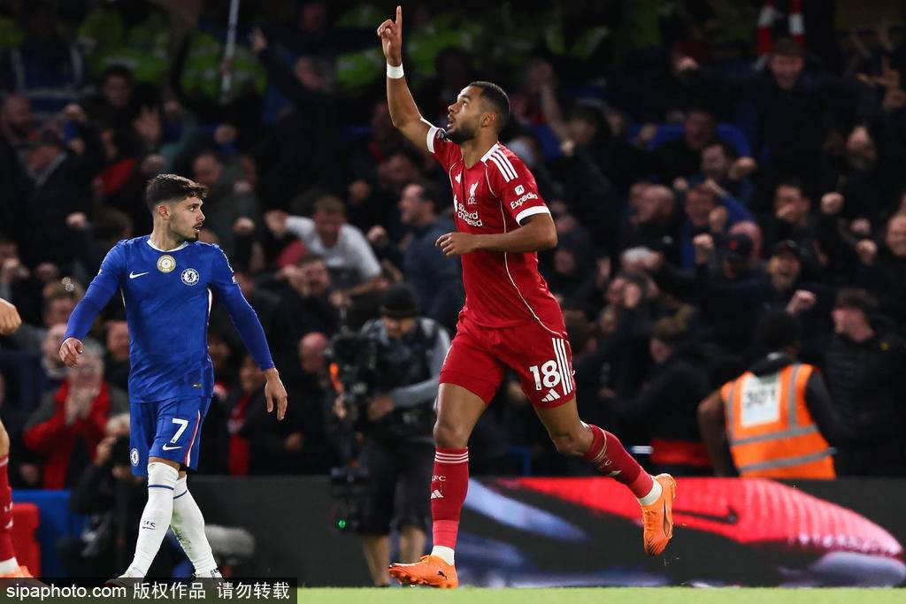 英超-凯塞多世界波埃斯特旺补时绝杀 切尔西2-1利物浦