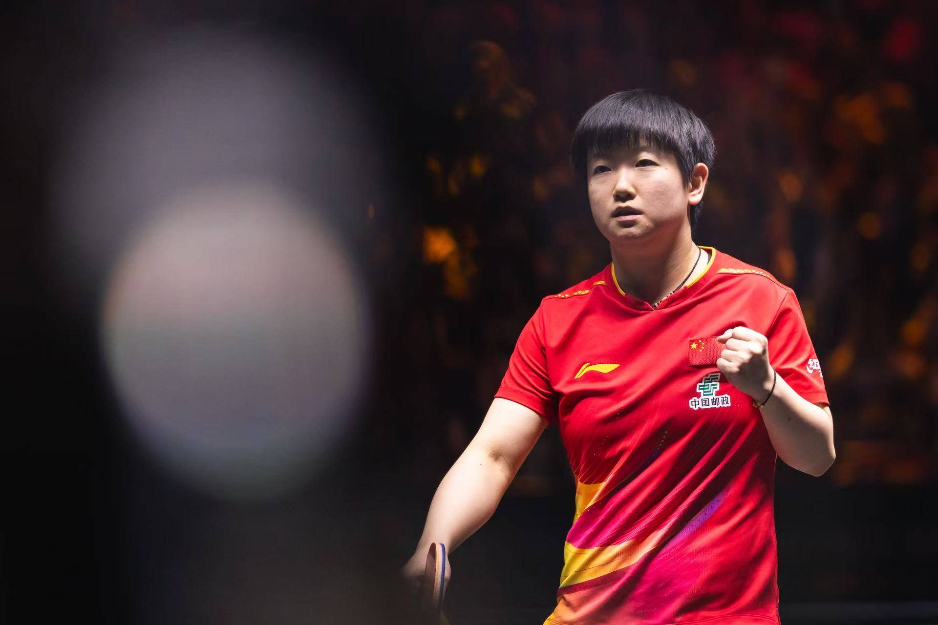 孙颖莎:和陈幸同水平伯仲之间 比赛中擦网擦边很正常