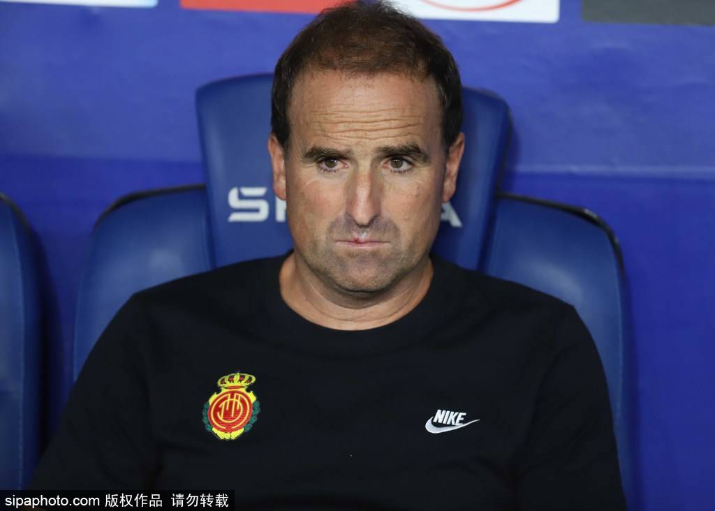 国足新帅浮出水面！加西亚的崛起与战术契合引发期待