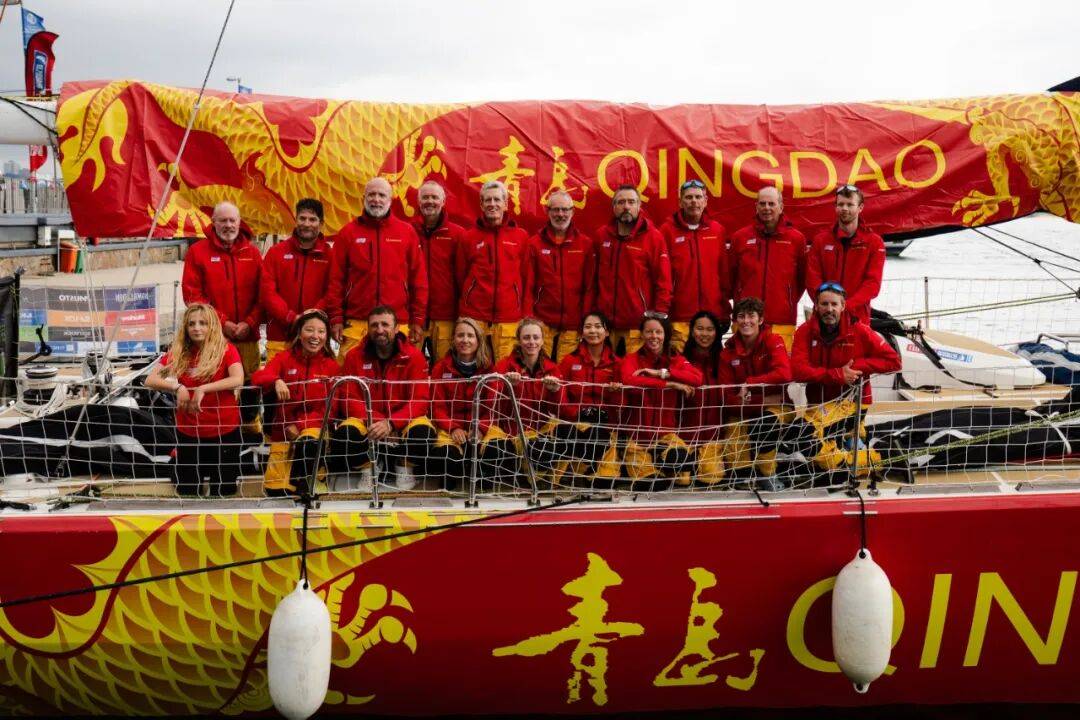 “青岛号”在2025-26赛季克利伯环球帆船赛赛程2“埃斯特角帆船俱乐部杯”比赛中获第三名