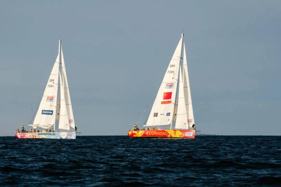 “青岛号”在2025-26赛季克利伯环球帆船赛赛程2“埃斯特角帆船俱乐部杯”比赛中获第三名